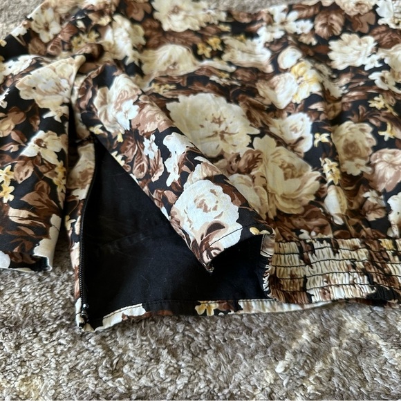 NWT Abercrombie & Fitch Deep V Neck Crop Blouse Brown Floral - Picture 7 of 9